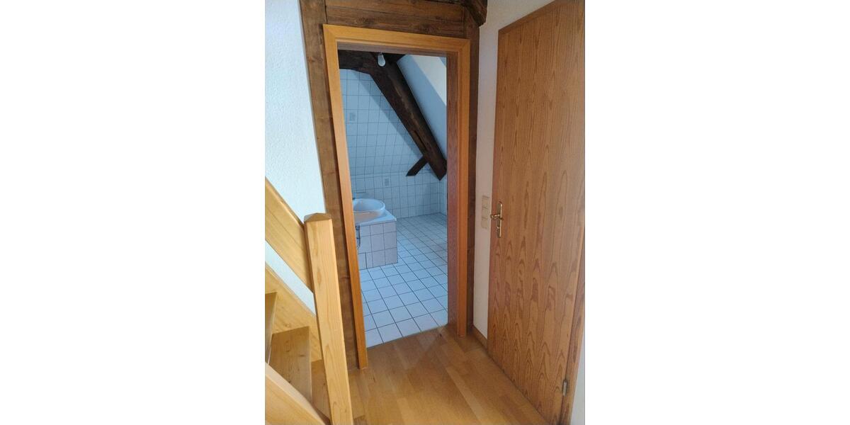 Dachgeschoßwohnung Sulzburg - 3 Zimmer, 87 m&sup2;, 1.050&euro; | Angebot:26414173