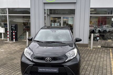 Toyota Aygo (X) 10.200 km 14.995 &euro; Freiburg 79111