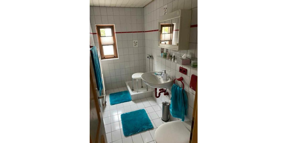 Etagenwohnung Schallstadt - 5 Zimmer, 180 m&sup2;, 2.550&euro; | Angebot:25990826