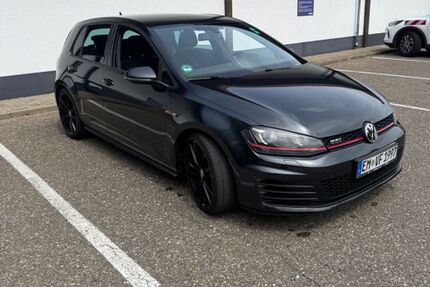 VW Golf 135.300 km 13.200 &euro; Simonswald 79263