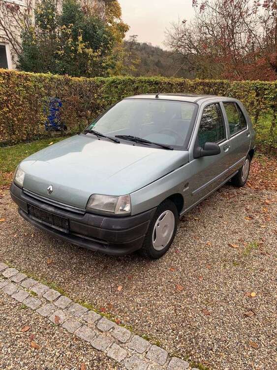 Renault Clio 44.500 km 3.000 € Kenzingen 79341