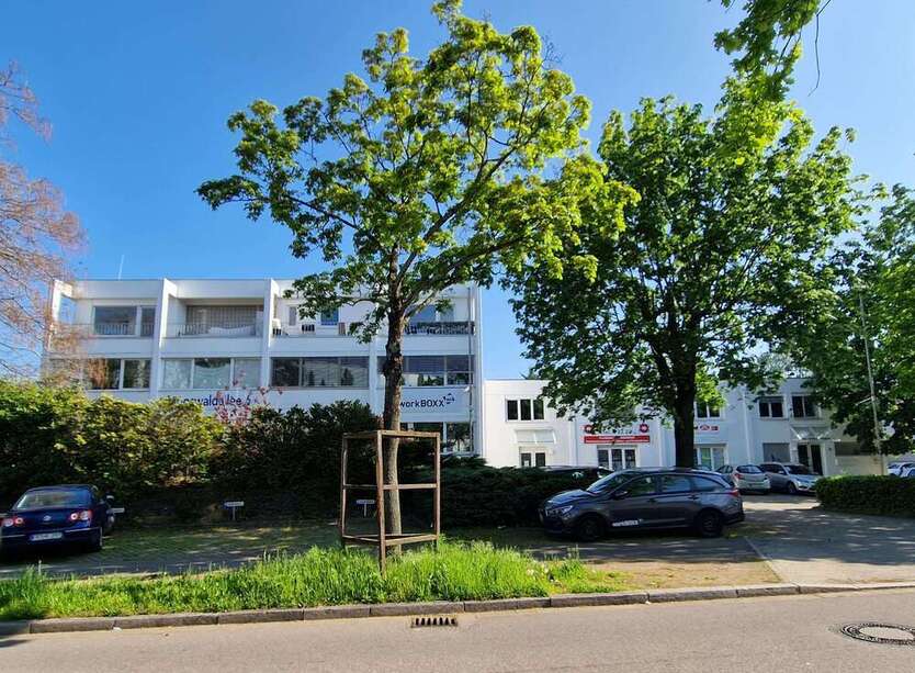 Büro in Freiburg im Breisgau 4.450.000 € 1688 m²