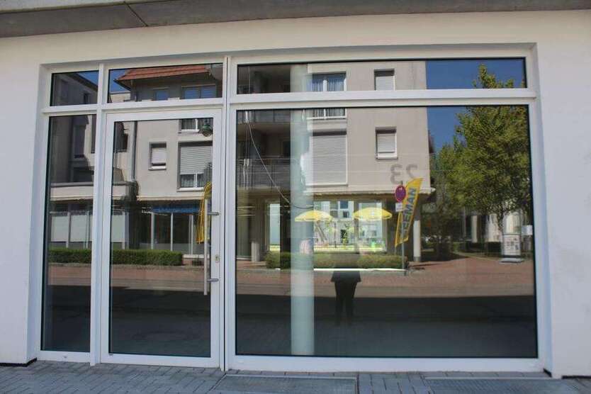 Einzelhandel in Neuenburg 477.298 € 134.45 m²
