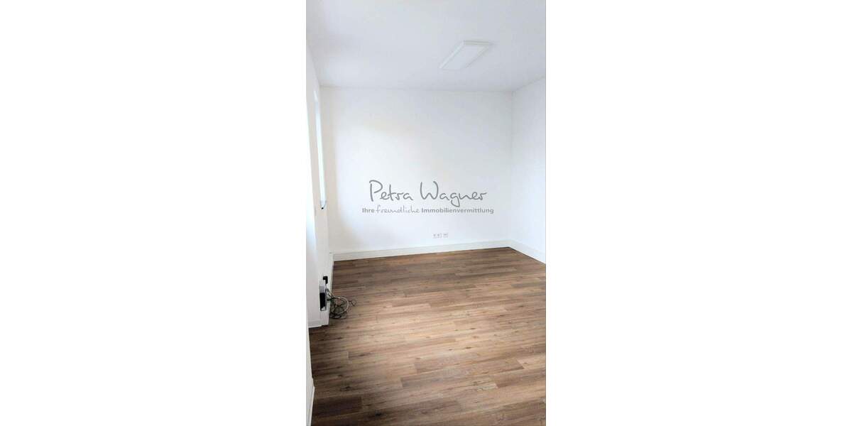 Gewerbeobjekt Freiburg Oberau - 3 Zimmer, 104 m&sup2;, 1.490&euro; | Angebot:25664504