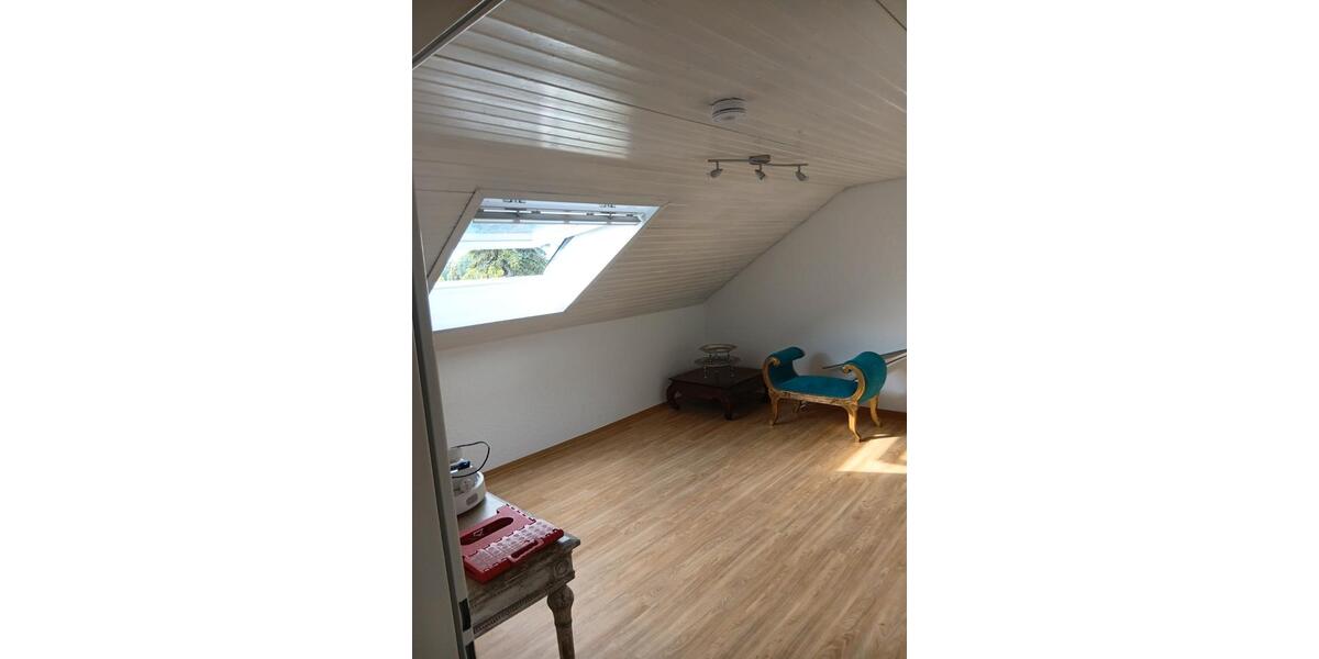 Dachgeschoßwohnung Breisach am Rhein - 3 Zimmer, 68 m&sup2;, 205.000&euro; | Angebot:27286887