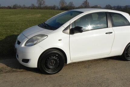 Toyota Yaris 169.000 km 4.500 &euro; Freiburg im Breisgau 79102