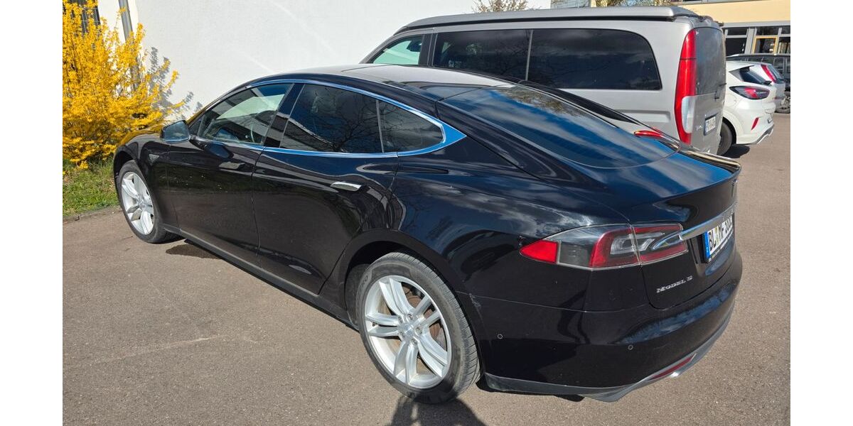 Tesla Model S 415.000 km 19.499 &euro; Vogtsburg 79235
