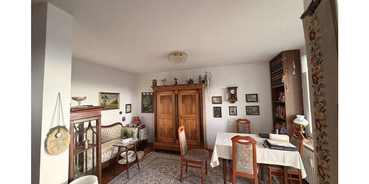 Etagenwohnung Freiburg im Breisgau Weingarten - 2 Zimmer, 82 m&sup2;, 290.000&euro; | Angebot:25361511