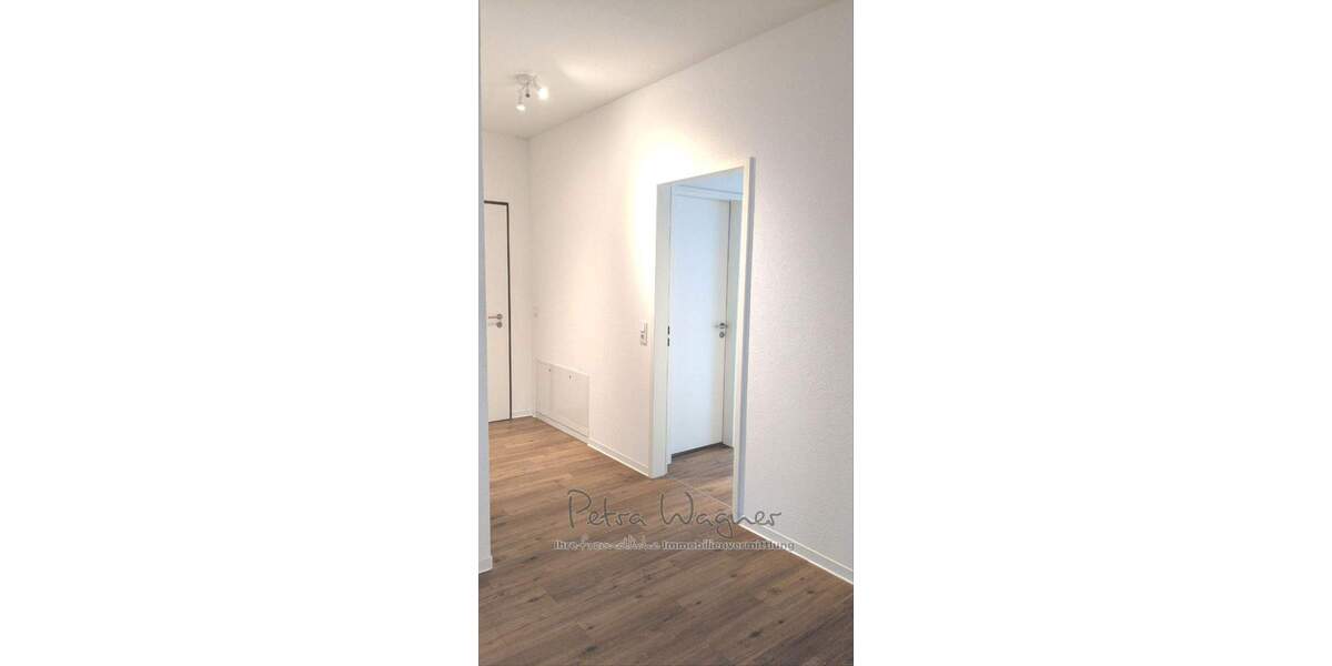 Gewerbeobjekt Freiburg Oberau - 3 Zimmer, 104 m&sup2;, 1.490&euro; | Angebot:25664504