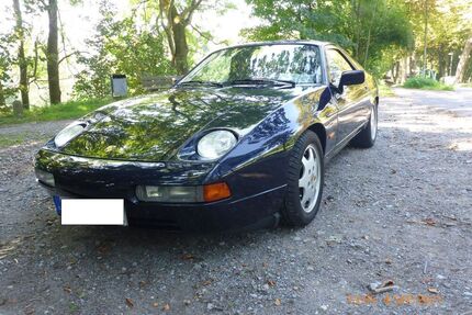 Porsche 928