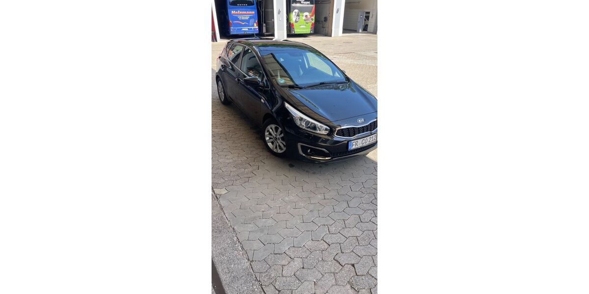 Kia ceed / Ceed 176.000 km 7.150 &euro; Freiburg 79117