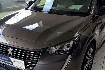 Peugeot 208 58.900 km 15.990 &euro; Bad Krozingen 79189