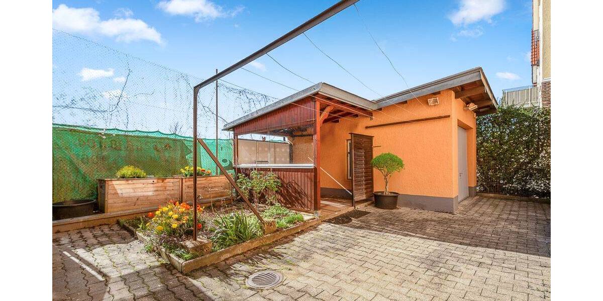 Mehrfamilienhaus, Wohnhaus Freiburg im Breisgau Zähringen - 1 Zimmer, 179 m&sup2;, 725.000&euro; | Angebot:26138875