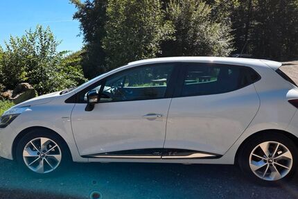 Renault Clio 128.000 km 6.990 &euro; Todtnau 79674