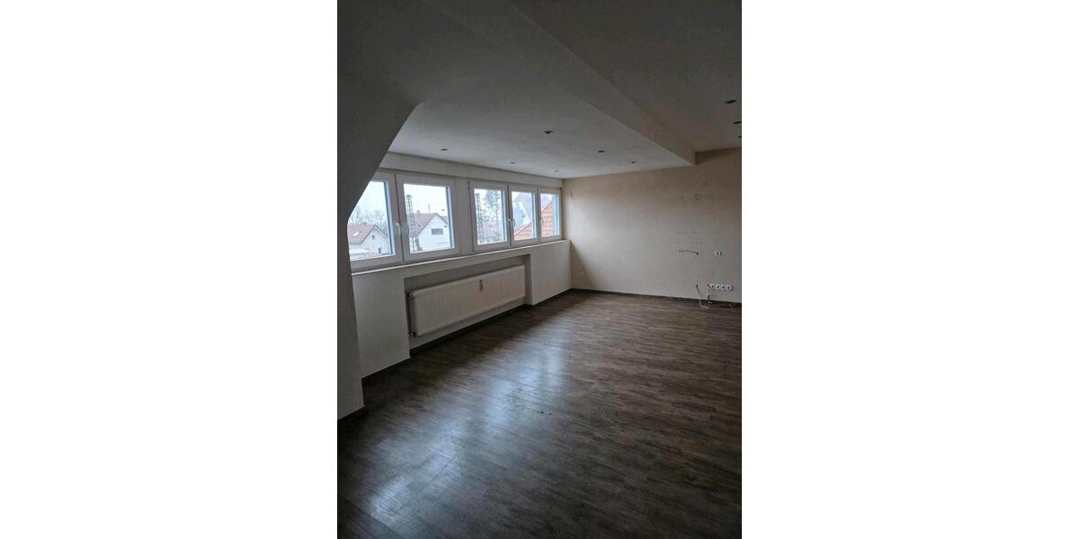 Dachgeschoßwohnung Neuenburg am Rhein - 5 Zimmer, 134 m&sup2;, 340.000&euro; | Angebot:26803415
