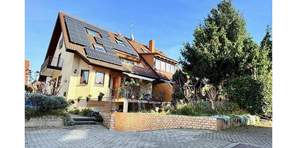 Doppelhaushälfte Ebringen - 8 Zimmer, 220 m&sup2;, 899.000&euro; | Angebot:25823328