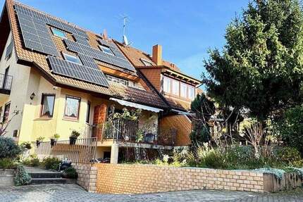 Haus Ebringen - 8 Zimmer, 220 m&sup2;, 899.000&euro; | Angebot:25823328