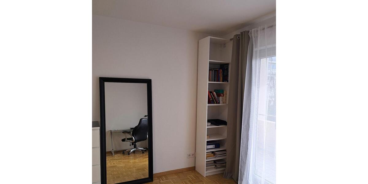 Helles, möbliertes WG-Zimmer mit Balkon – ab Dezember 1 zimmer