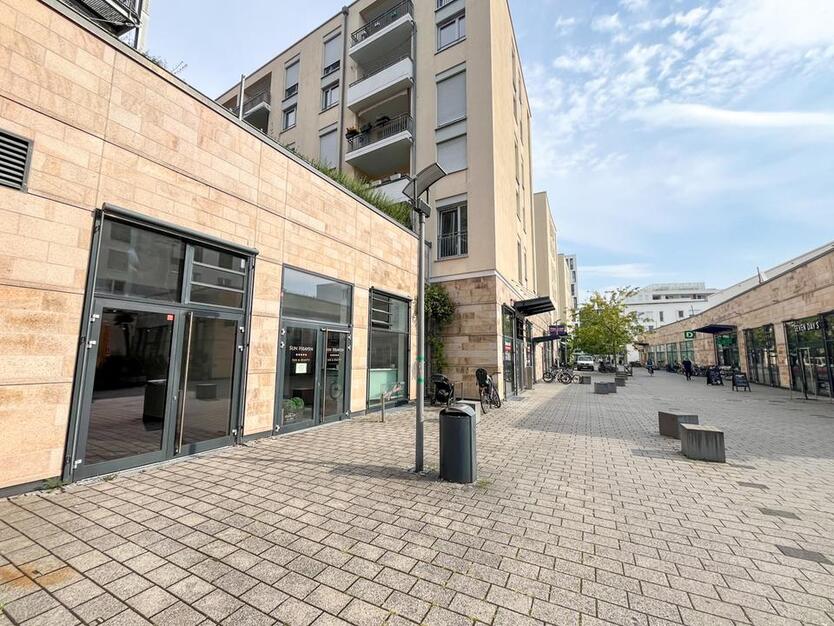 Freiburg-Westarkaden: Attraktive Ladenfläche mit vielfältigen Nutzungsmöglichkeiten zimmer