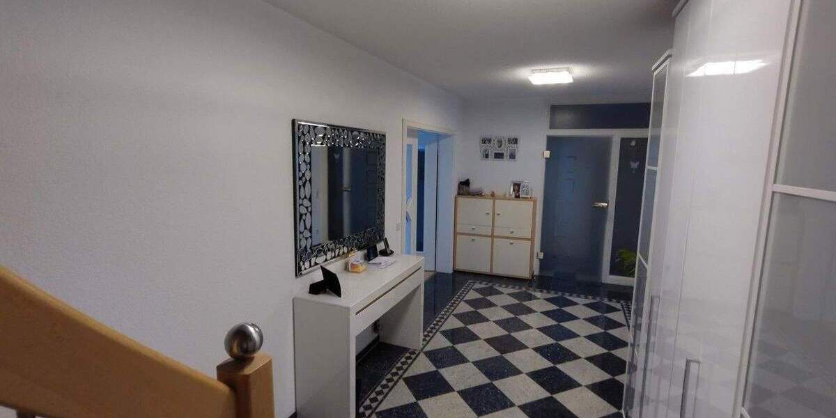 Doppelhaushälfte Umkirch - 7 Zimmer, 220 m&sup2;, 699.000&euro; | Angebot:24763429