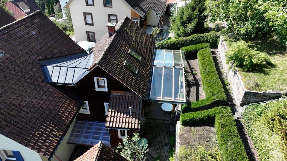 Mehrfamilienhaus, Wohnhaus Lenzkirch - 8 Zimmer, 391 m&sup2;, 390.000&euro; | Angebot:24396655