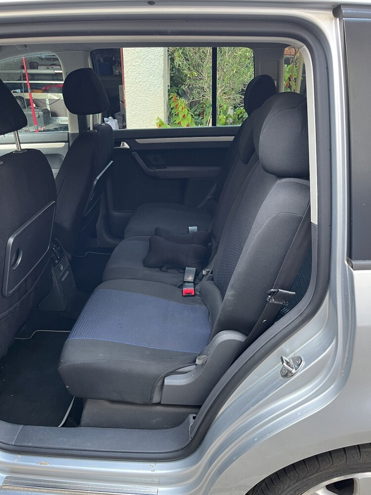 VW Touran 302.000 km 3.999 € Gottenheim 79288