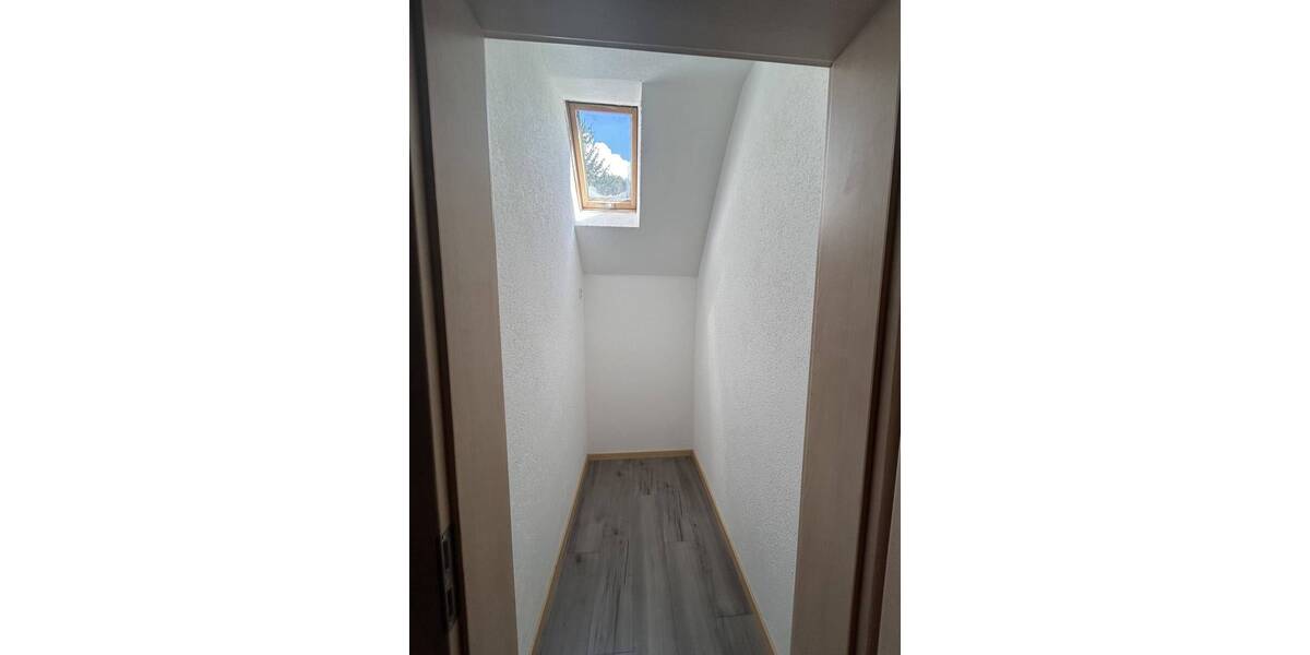 Etagenwohnung Todtnau - 5 Zimmer, 144 m&sup2;, 239.000&euro; | Angebot:20046913