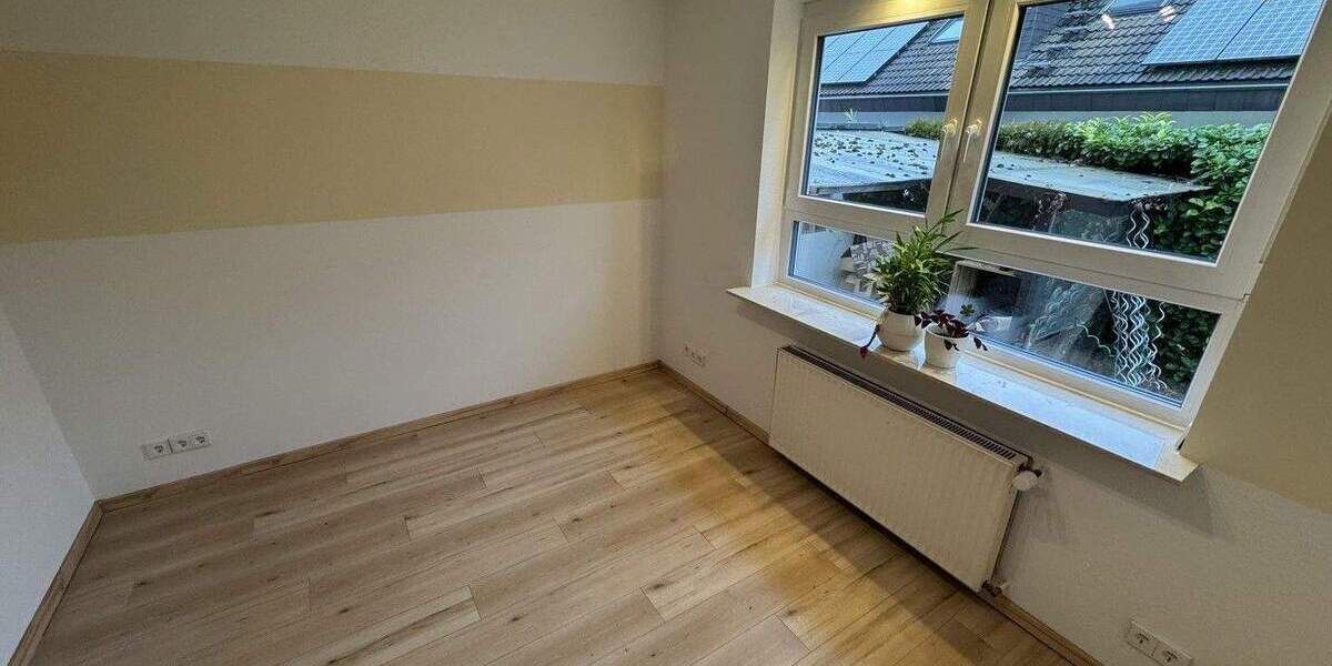 Einfamilienhaus Teningen Nimburg - 7 Zimmer, 220 m&sup2;, 2.500&euro; | Angebot:25177163