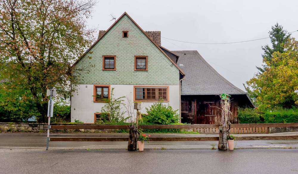 Einfamilienhaus Kirchzarten - 7 Zimmer, 208 m&sup2;, 790.000&euro; | Angebot:23512560