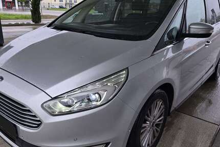 Ford Galaxy 237.700 km 9.900 &euro; Teningen 79331
