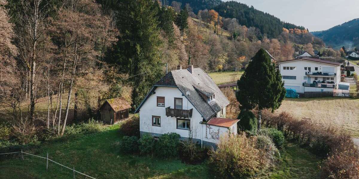 Einfamilienhaus Simonswald - 7 Zimmer, 153 m&sup2;, 265.000&euro; | Angebot:23617042