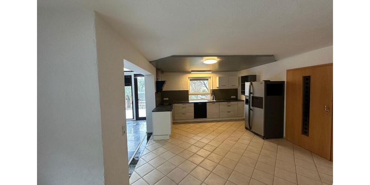 Einfamilienhaus Rheinhausen - 5 Zimmer, 150 m&sup2;, 2.395&euro; | Angebot:25053412