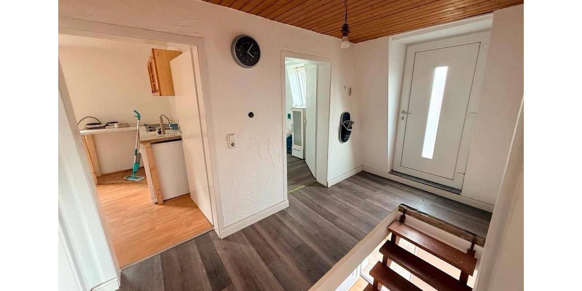 Einfamilienhaus Furtwangen im Schwarzwald - 5 Zimmer, 180 m&sup2;, 300.000&euro; | Angebot:27244512