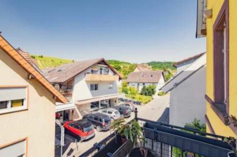 Etagenwohnung Ebringen - 6 Zimmer, 130 m&sup2;, 499.999&euro; | Angebot:24569516