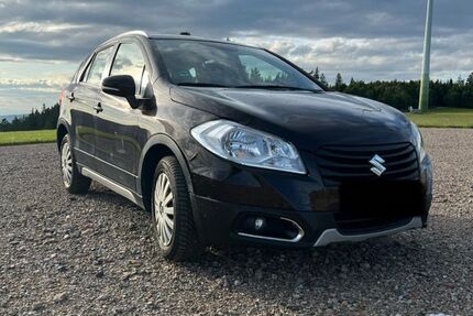 Suzuki (SX4) S-Cross 84.000 km 8.500 € Gütenbach 78148