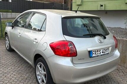 Toyota Auris 121.000 km 3.399 &euro; Freiburg 79112