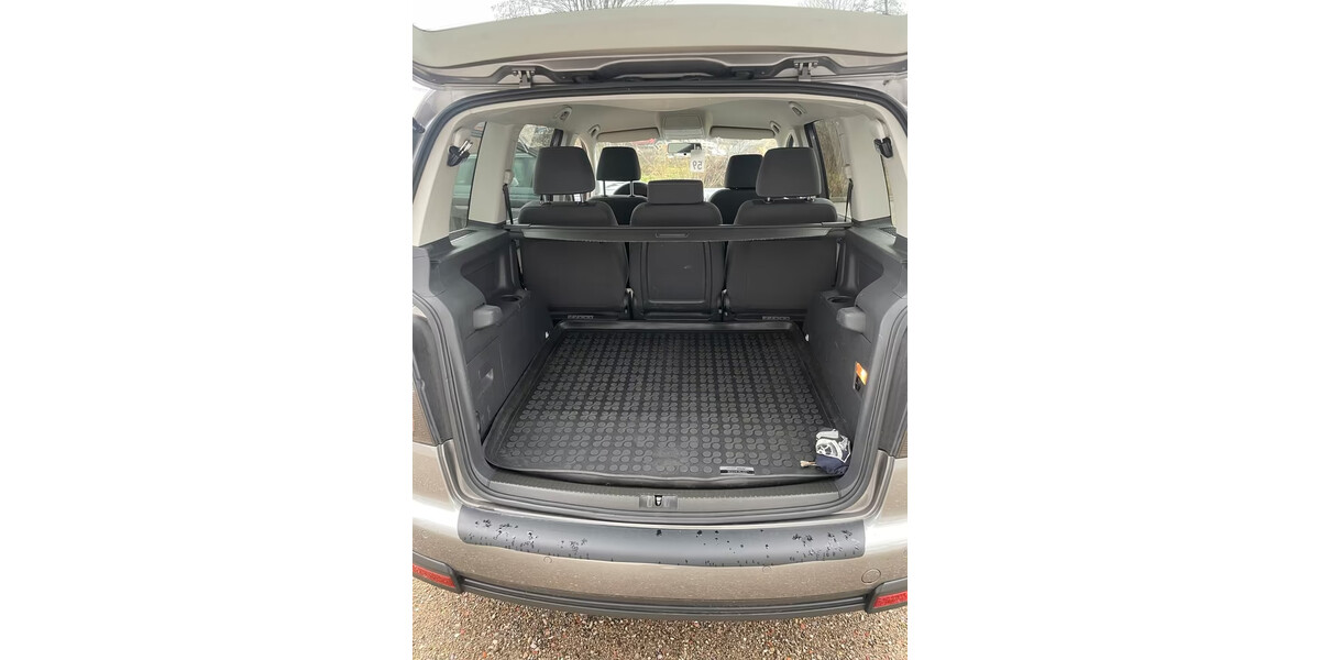 VW Touran 198.500 km 5.499 &euro; Weisweil 79367