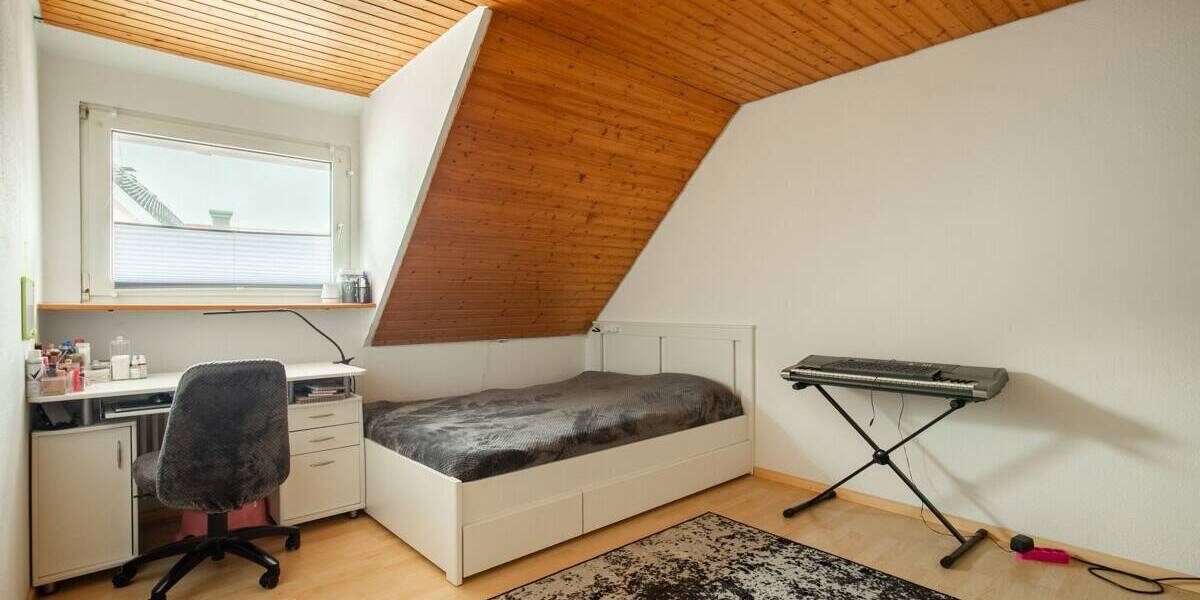 Mehrfamilienhaus, Wohnhaus Titisee-Neustadt Neustadt - 8 Zimmer, 238 m&sup2;, 399.000&euro; | Angebot:26555090
