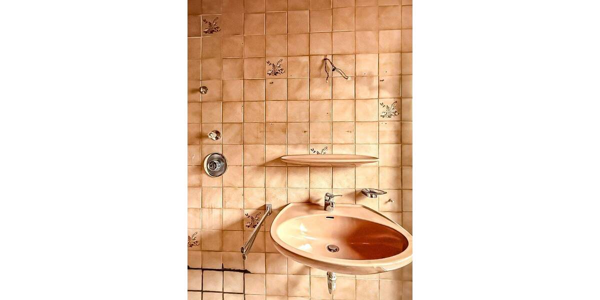 Mehrfamilienhaus, Wohnhaus Ebringen - 8 Zimmer, 212 m&sup2;, 699.000&euro; | Angebot:25774751