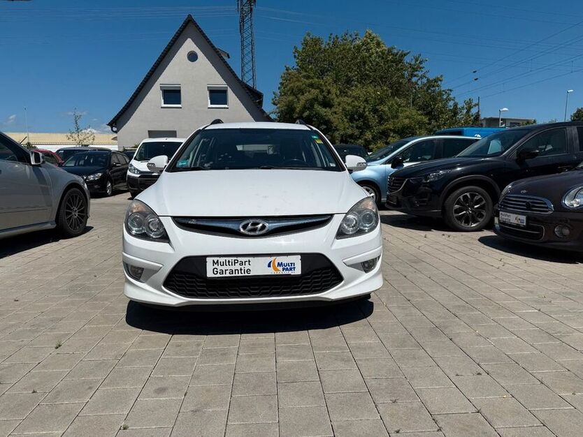 i30