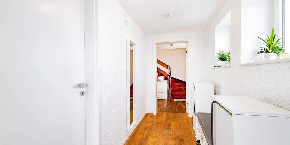 Mehrfamilienhaus, Wohnhaus Waldkirch - 7 Zimmer, 247 m&sup2;, 867.000&euro; | Angebot:25877351