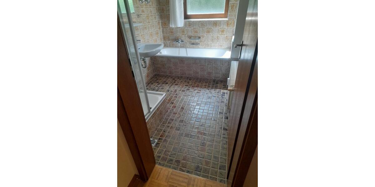 Erdgeschoßwohnung Badenweiler - 3 Zimmer, 84 m&sup2;, 275.000&euro; | Angebot:27225275