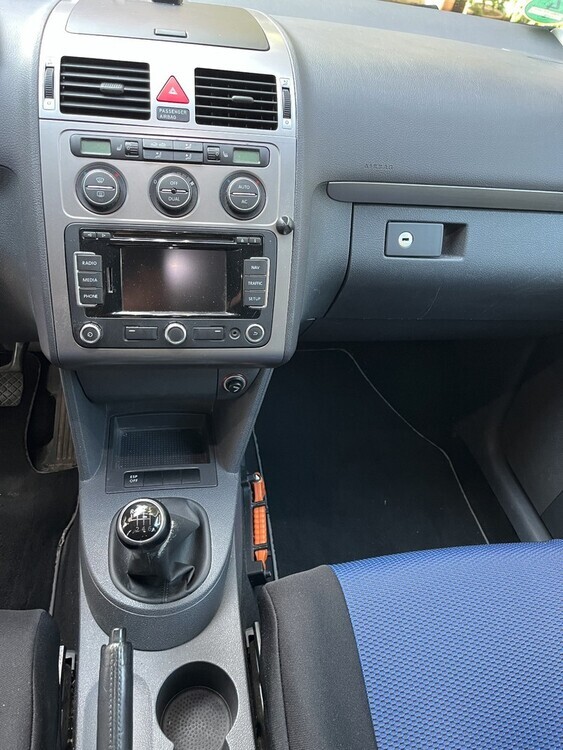 VW Touran 302.000 km 3.999 € Gottenheim 79288