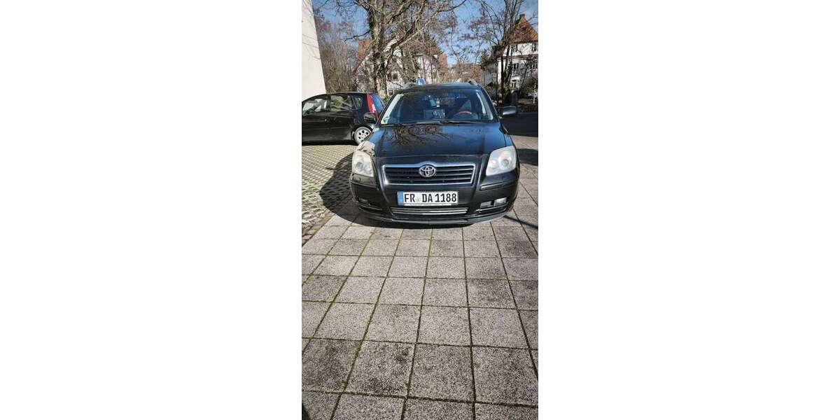 Toyota Avensis 295.456 km 2.010 &euro; Bad Krozingen 79189