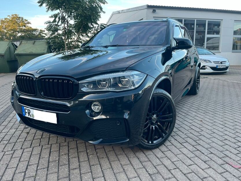 BMW X5 220.000 km 30.950 € Freiburg 79114