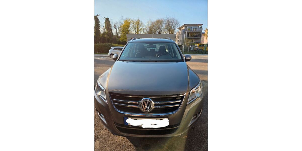 VW Tiguan 65.400 km 9.900 &euro; Freiburg 79100