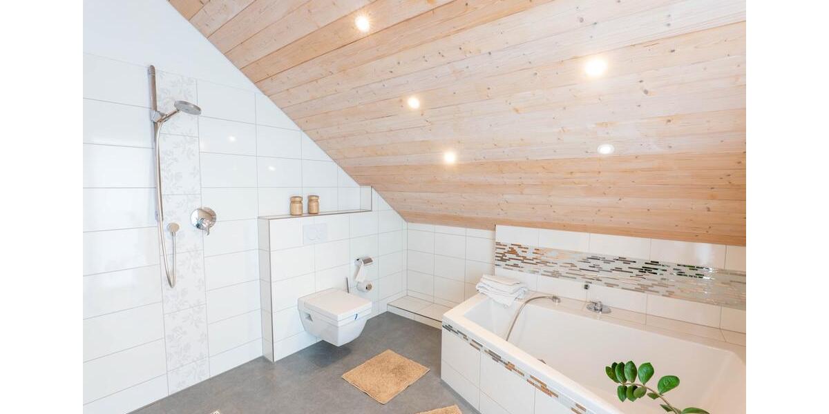 Einfamilienhaus Titisee-Neustadt Neustadt - 7 Zimmer, 145 m&sup2;, 689.000&euro; | Angebot:27194788