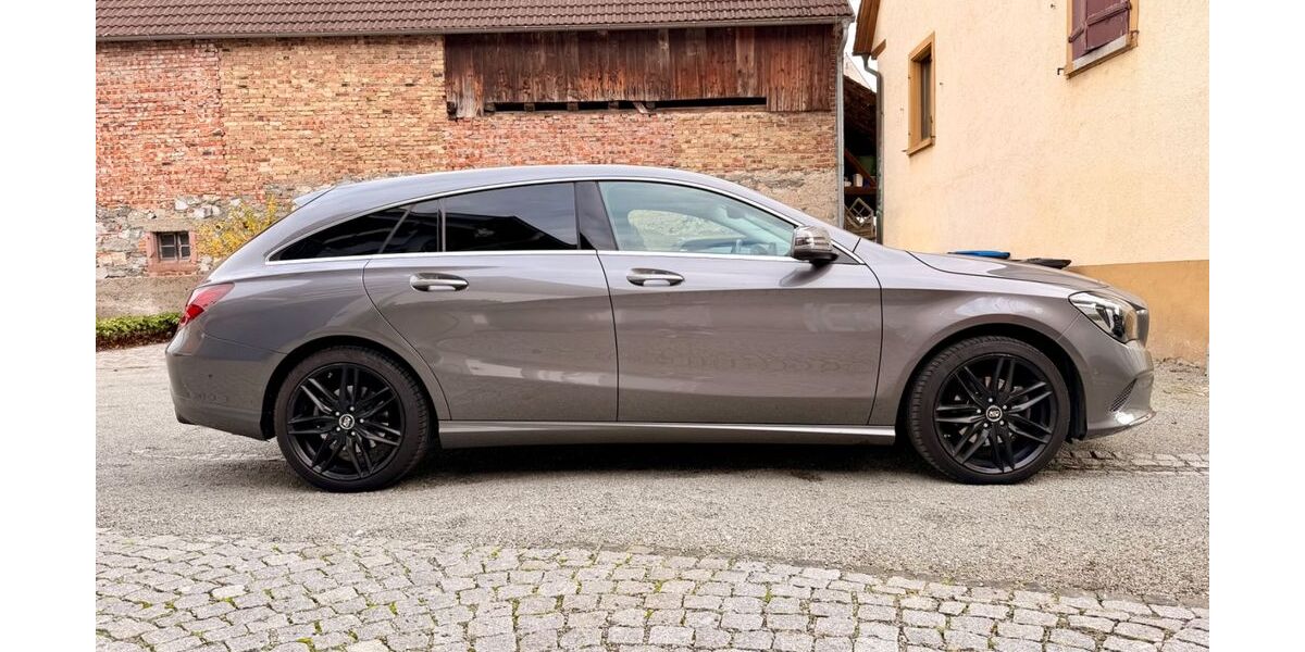 Mercedes-Benz CLA Shooting Brake 70.205 km 17.890 &euro; Gottenheim 79288