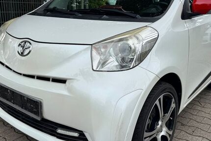Toyota IQ 46.000 km 5.500 &euro; FREIBURG IM BREISGAU 79111
