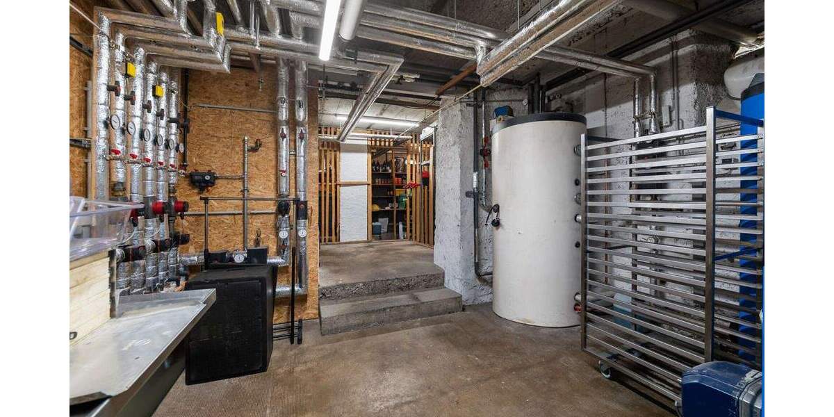 Mehrfamilienhaus, Wohnhaus Titisee-Neustadt Titisee - 1 Zimmer, 298 m&sup2;, 1.995.000&euro; | Angebot:25747051